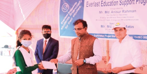 Everlast Minerals Supports Students Financially for Their Studies